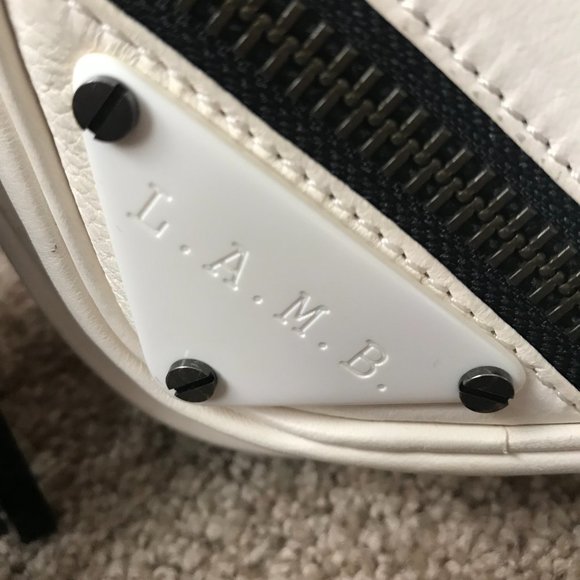 L.A.M.B. White w/Black Zippers Leather Crossbody Bag, Adjustable Strap, Dust Bag - Picture 4 of 16